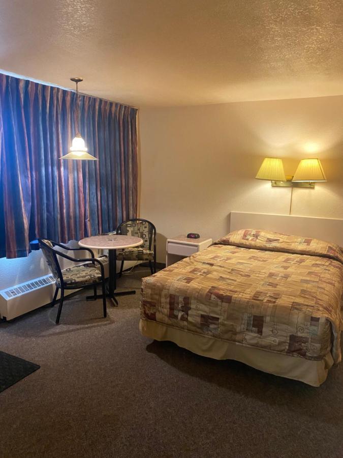 Chinook Motel Lethbridge Ngoại thất bức ảnh